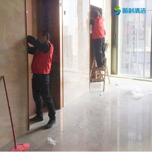 深圳顺利清洁 专业实木地板清洗打蜡与全方位保洁服务专家